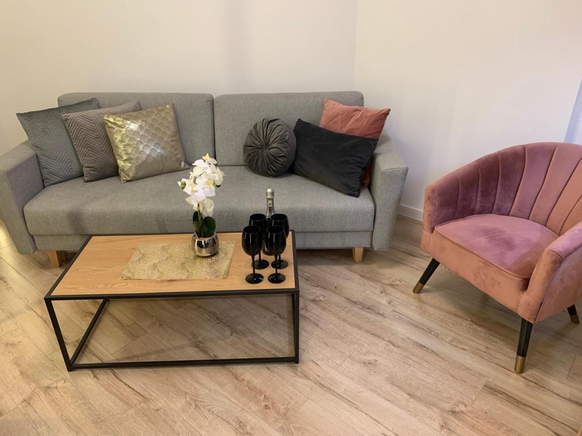 Moderno Apartament Красков Екстериор снимка