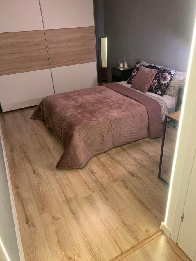 Moderno Apartament Красков Екстериор снимка