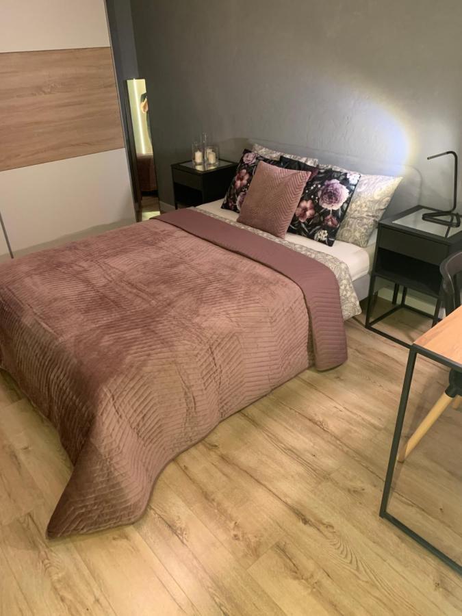 Moderno Apartament Красков Екстериор снимка