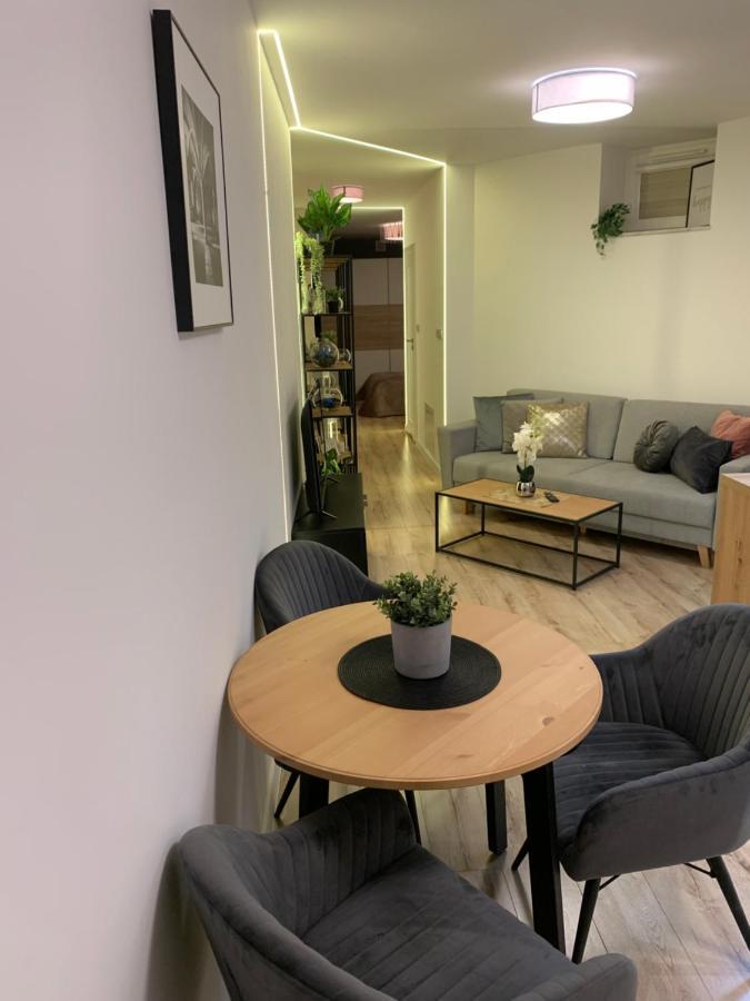 Moderno Apartament Красков Екстериор снимка