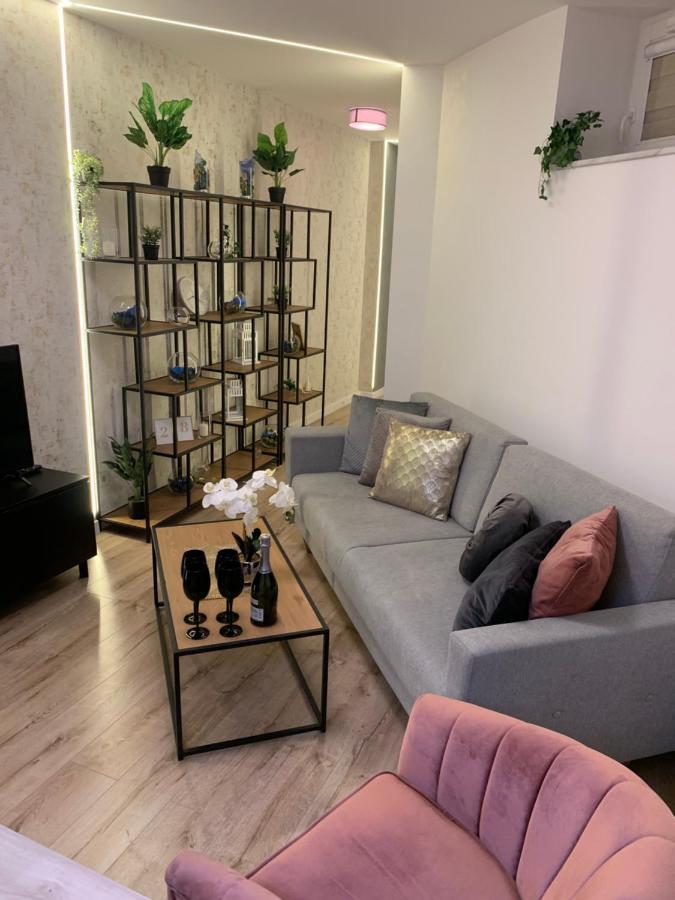 Moderno Apartament Красков Екстериор снимка