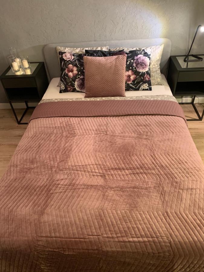 Moderno Apartament Красков Екстериор снимка