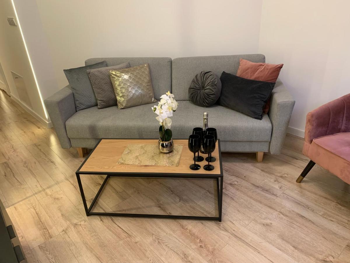 Moderno Apartament Красков Екстериор снимка